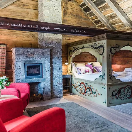 Otel Store Ringheim Og Restaurant