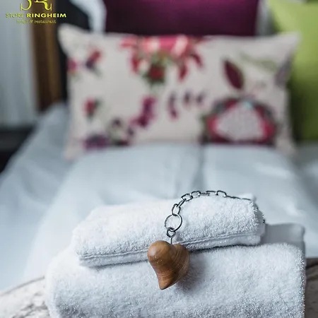 Store Ringheim Og Restaurant