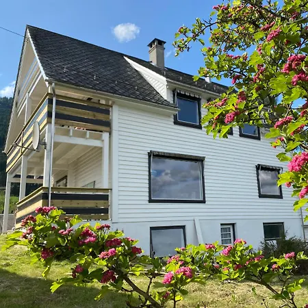 Store Ringheim Og Restaurant Szálloda Voss