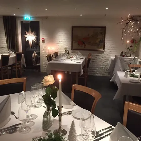 Otel Store Ringheim Og Restaurant 4*