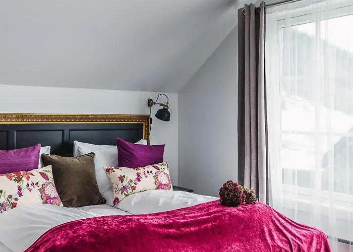 Store Ringheim Og Restaurant Voss