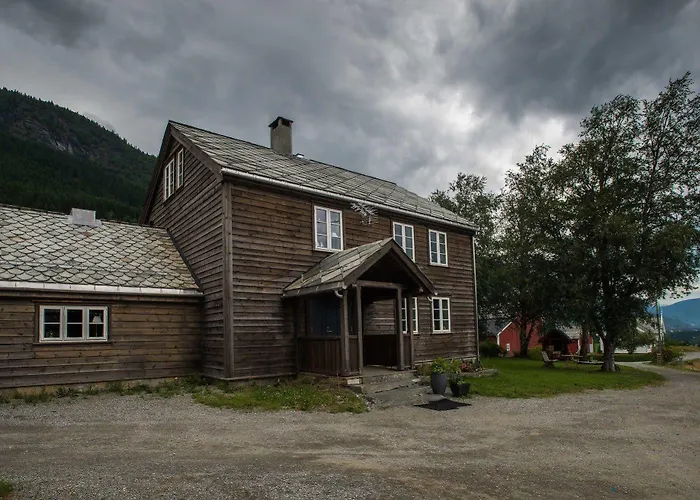 Store Ringheim Og Restaurant Voss