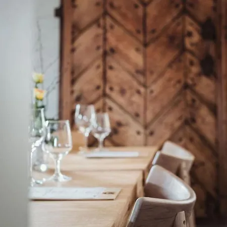 Store Ringheim Og Restaurant